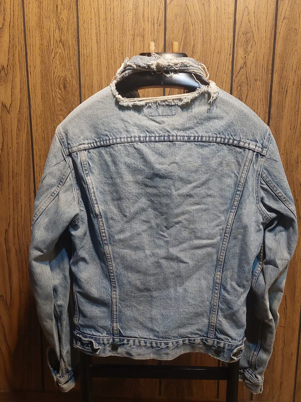 Levi's Light Blue Distressed Denim Jacket Vintage 80s Made USA Medium Trucker